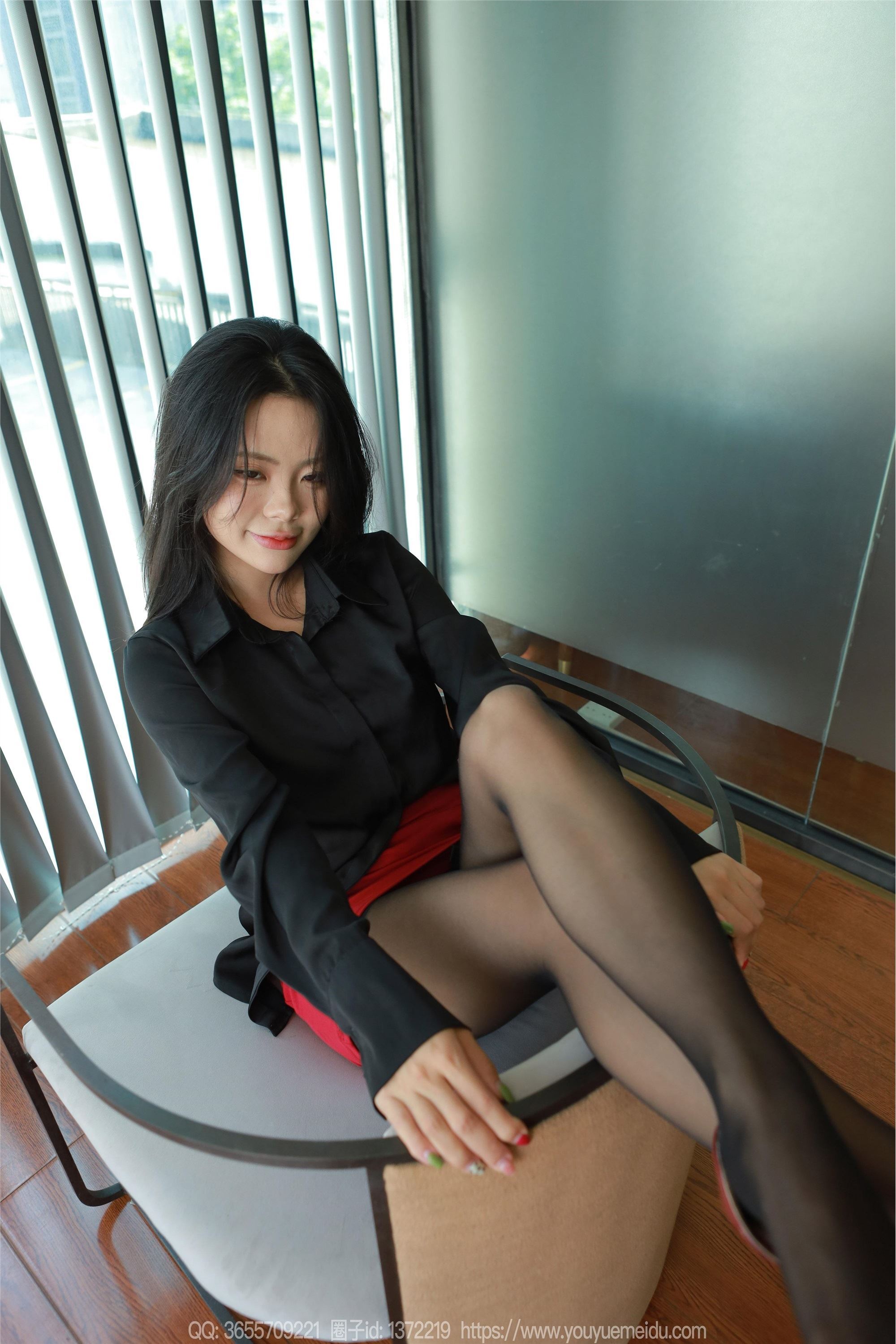 IESS异思趣向  2024.10.13 丝享家 1870 兔兔《黑丝红裙（下）》